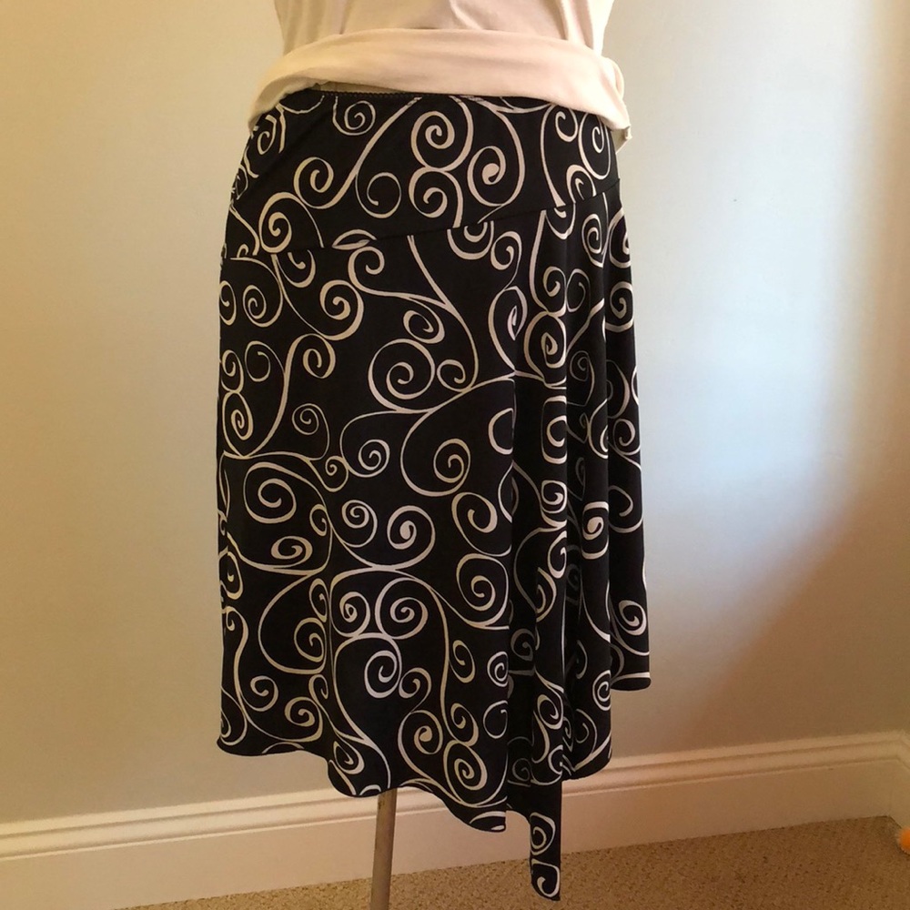 Black and white swirly skirt - knee length medium